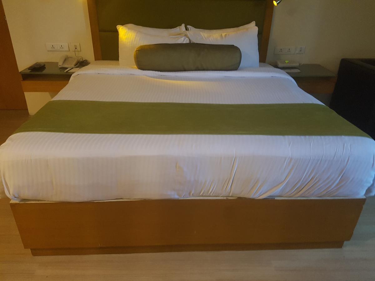 Peerless Hotel Haidarábád Kültér fotó