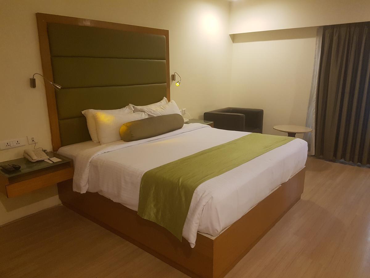 Peerless Hotel Haidarábád Kültér fotó
