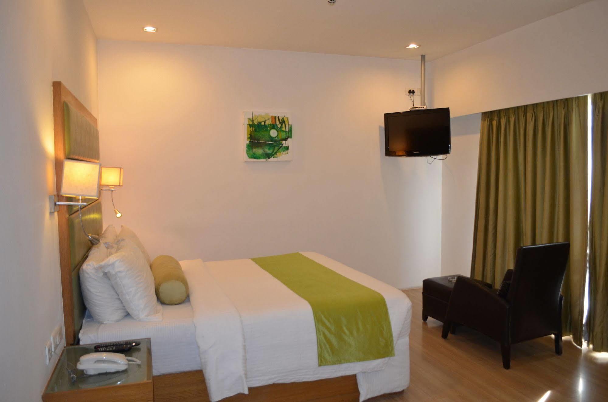 Peerless Hotel Haidarábád Kültér fotó