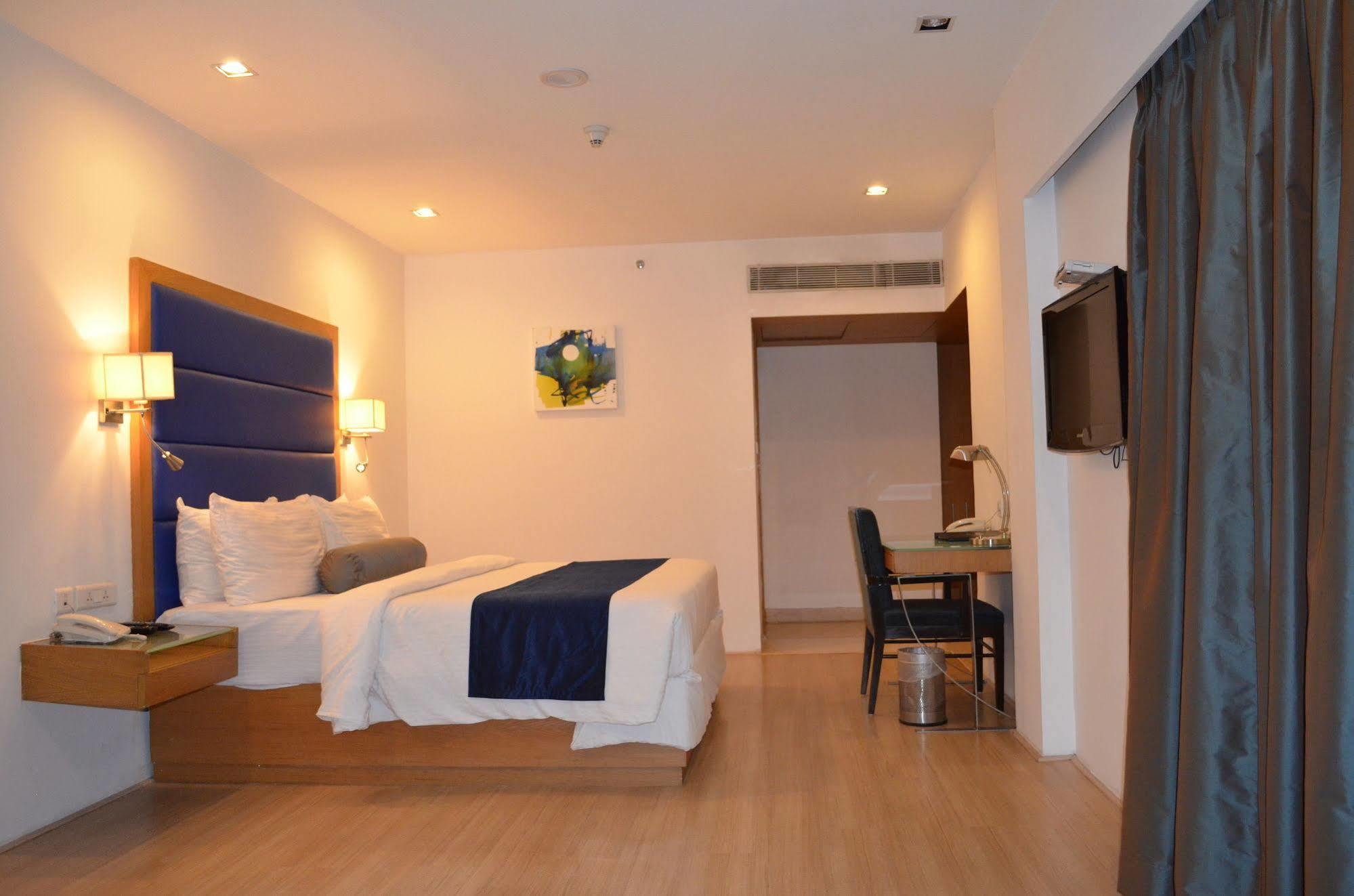 Peerless Hotel Haidarábád Kültér fotó