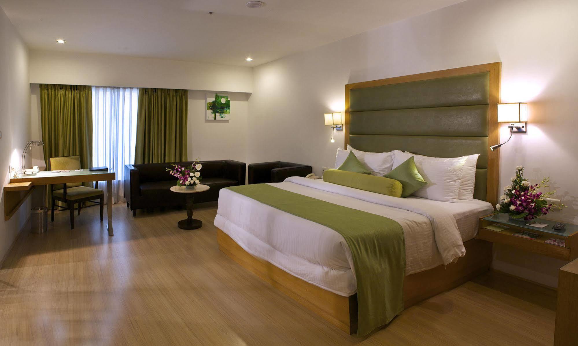 Peerless Hotel Haidarábád Kültér fotó